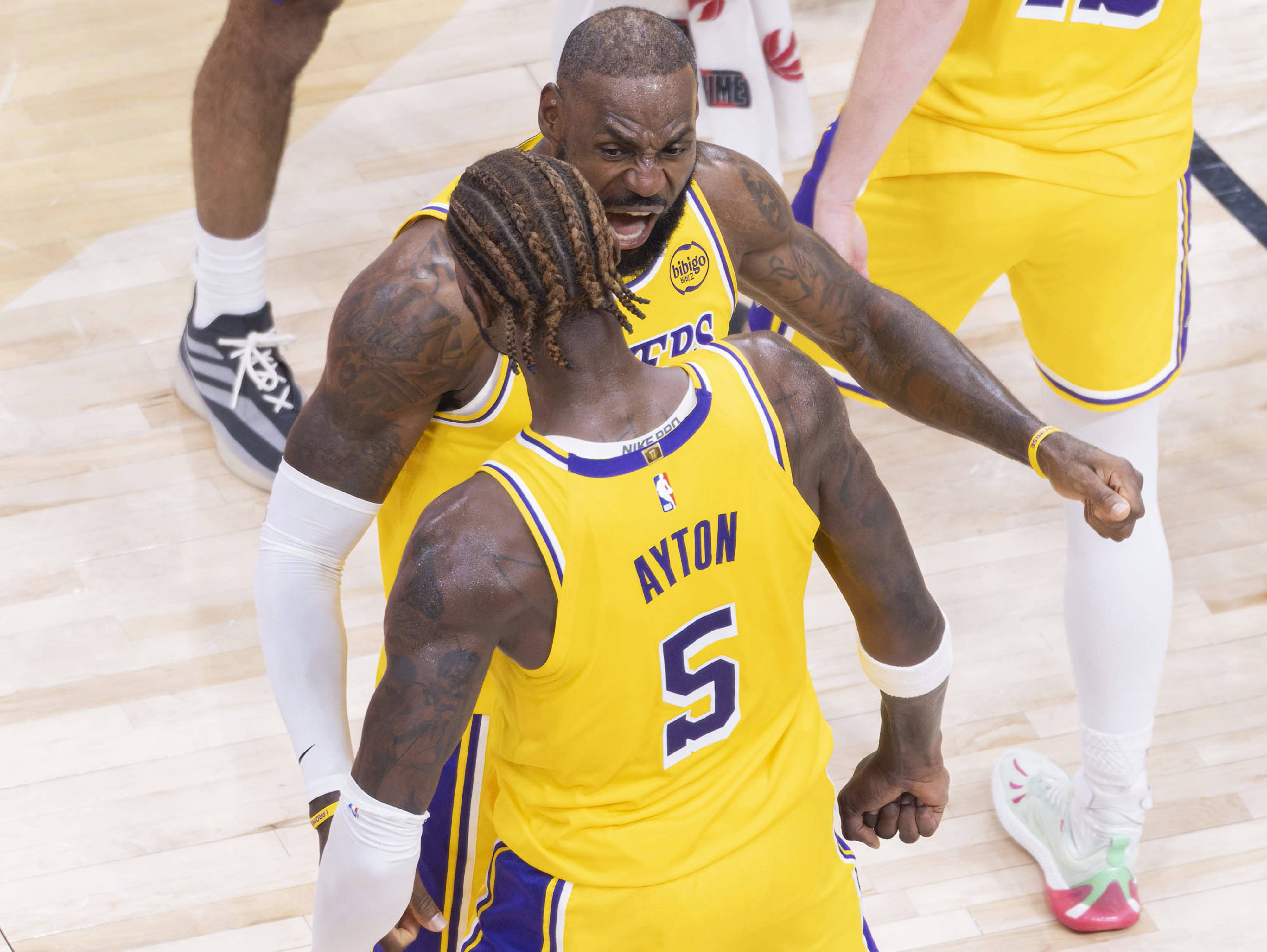 爱游戏娱乐-关于今晨NBA常规赛传出新动向,布鲁克林篮网主帅复盘,管理层表态——气氛紧张,团队化学反应显著的信息