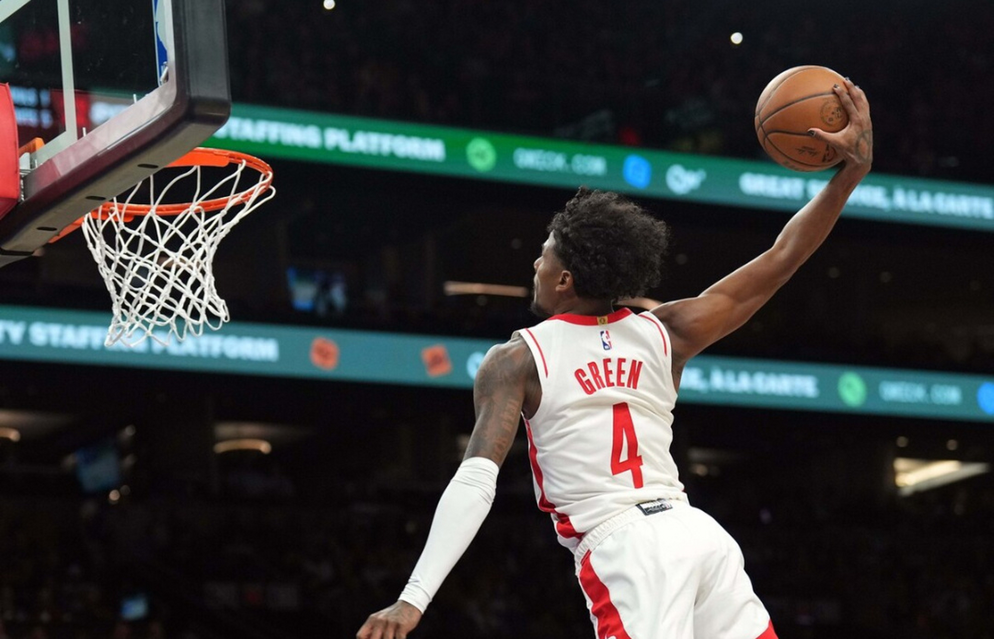 爱游戏娱乐-包含菲尼克斯太阳赛前篮板制胜；志在NBA常规赛名次提升；媒体盛赞；身体对抗强度拉满的词条